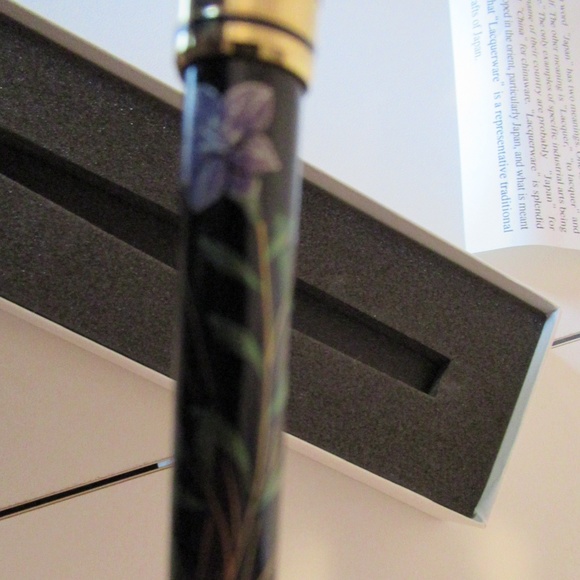Japanese Black Lacquerware Pen - Picture 3 of 7